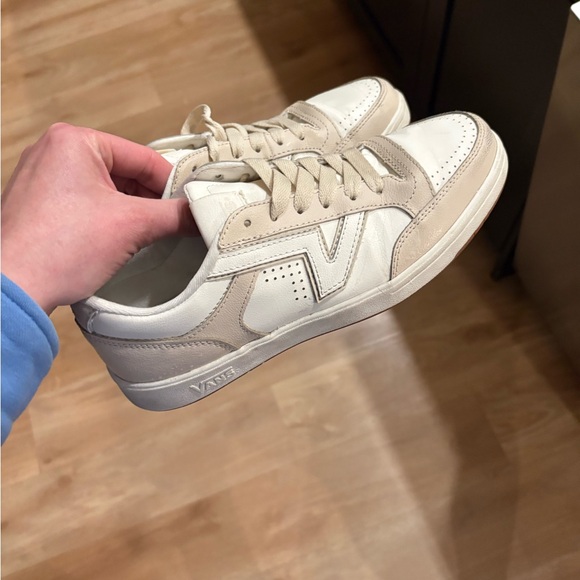 Vans Low-Top Sneaker in White and Beige with Light Blue Accent - Picture 6 of 6